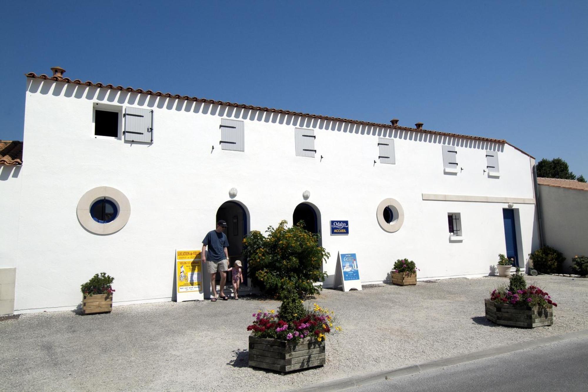 Residence Odalys Le Village Des Amareyeurs Le Château-dʼOléron Zewnętrze zdjęcie