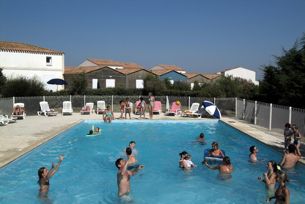 Residence Odalys Le Village Des Amareyeurs Le Château-dʼOléron Zewnętrze zdjęcie