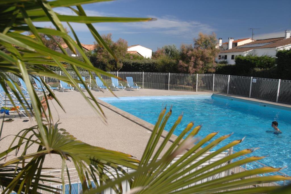 Residence Odalys Le Village Des Amareyeurs Le Château-dʼOléron Zewnętrze zdjęcie